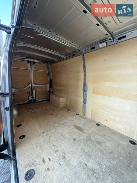 Вантажний фургон Renault Master 2019 в Стрию