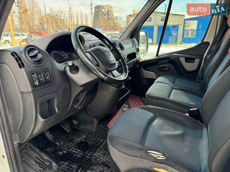 Грузовой фургон Renault Master 2016 в Киеве