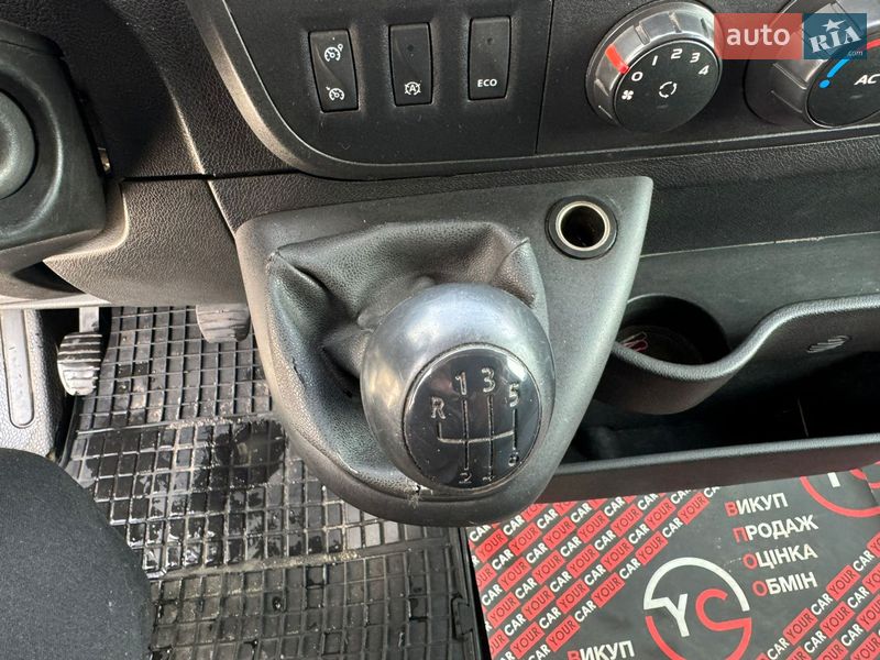 Грузовой фургон Renault Master 2016 в Киеве