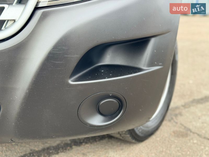 Вантажопасажирський фургон Renault Master 2017 в Києві