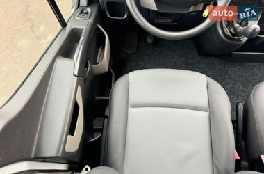 Грузопассажирский фургон Renault Master 2017 в Киеве