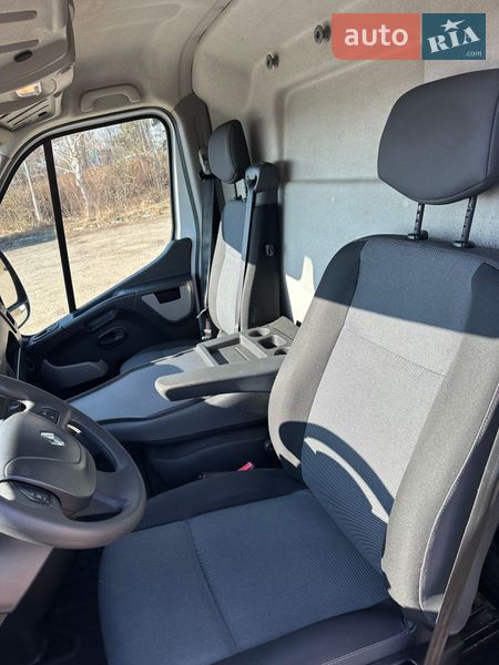 Грузовой фургон Renault Master 2018 в Львове