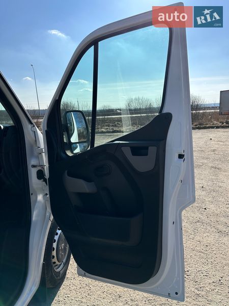 Грузовой фургон Renault Master 2018 в Львове