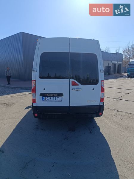 Минивэн Renault Master 2011 в Рава-Русской