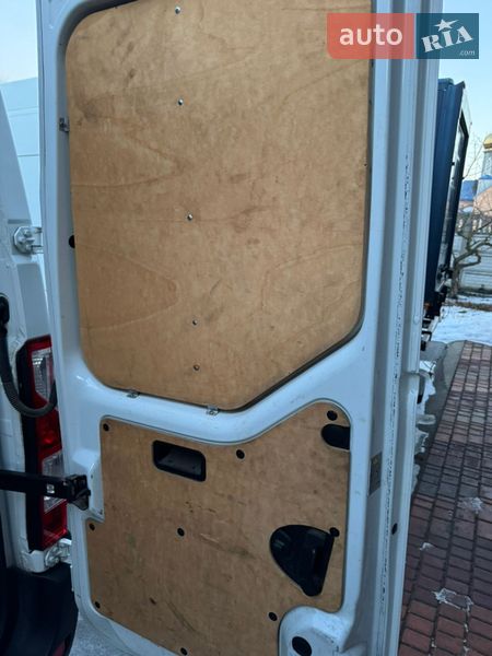 Вантажний фургон Renault Master 2014 в Долинській