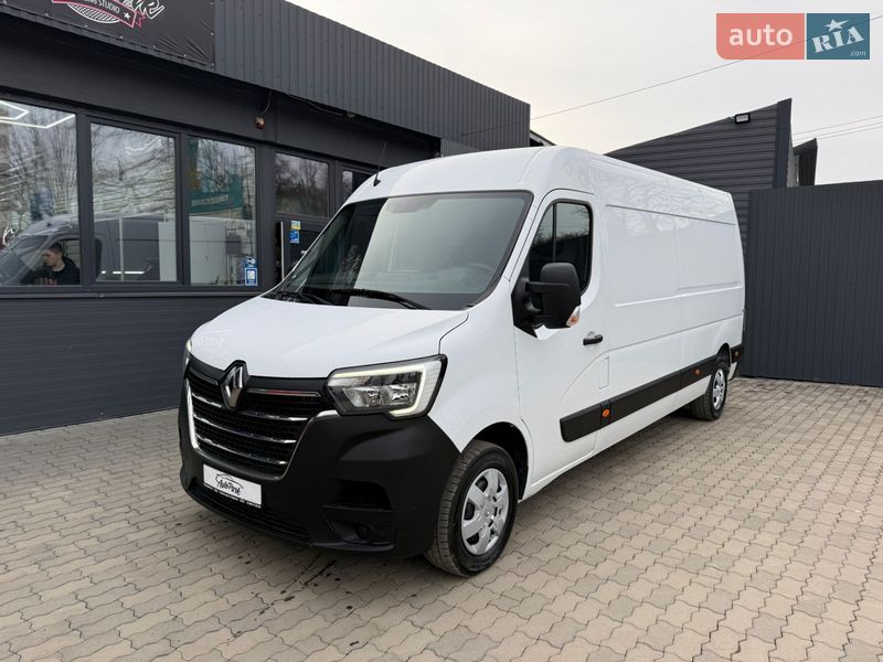 Вантажний фургон Renault Master 2021 в Чернівцях