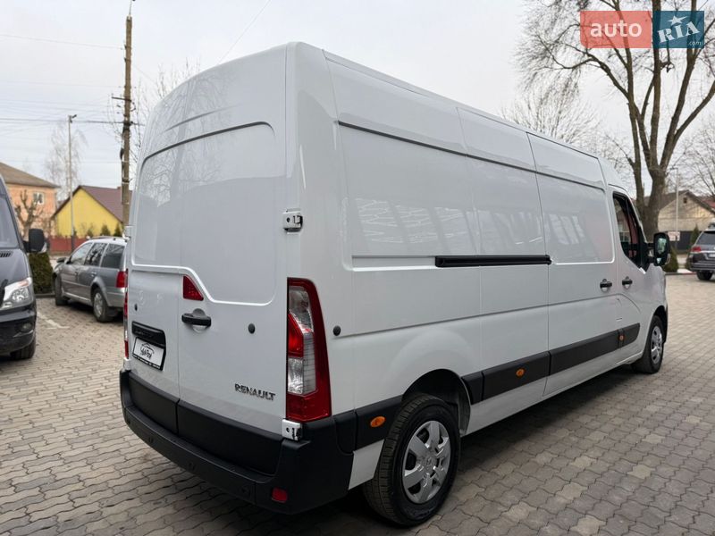 Вантажний фургон Renault Master 2021 в Чернівцях