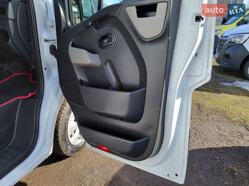 Грузовой фургон Renault Master 2015 в Ивано-Франковске
