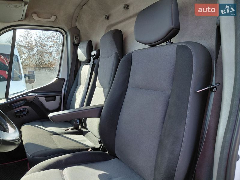 Грузовой фургон Renault Master 2015 в Ивано-Франковске