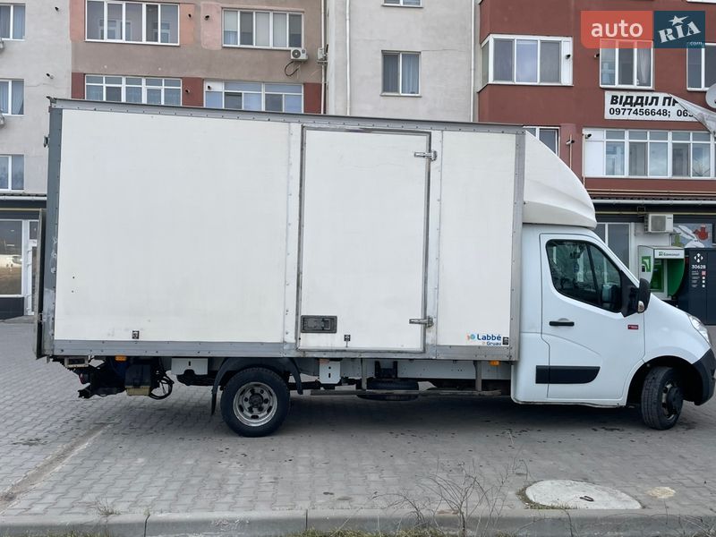 Вантажний фургон Renault Master 2016 в Одесі