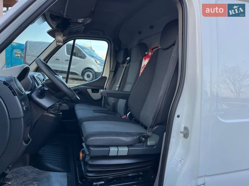 Грузовой фургон Renault Master 2017 в Дубно