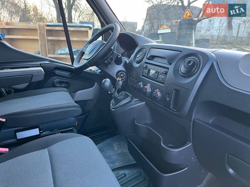 Грузовой фургон Renault Master 2017 в Дубно