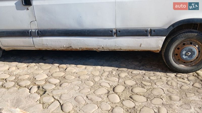 Микроавтобус грузовой (до 3,5т) Renault Master 2003 в Коломые