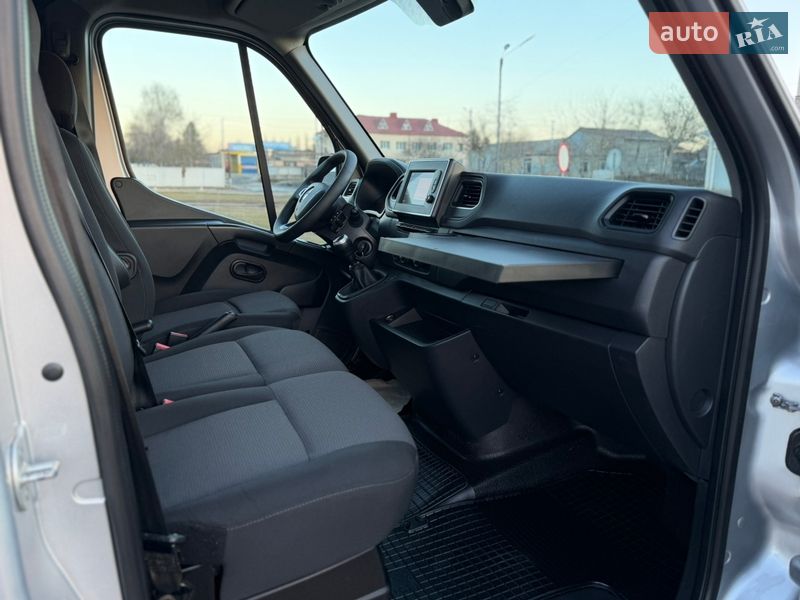Грузовой фургон Renault Master 2021 в Дубно