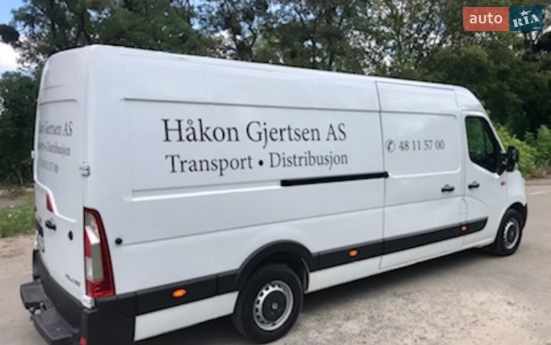 Вантажний фургон Renault Master 2016 в Львові