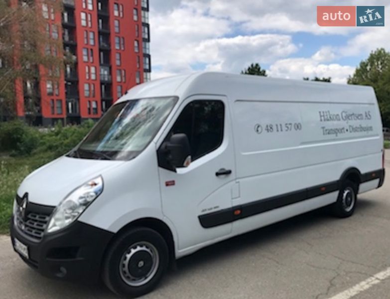 Вантажний фургон Renault Master 2016 в Львові