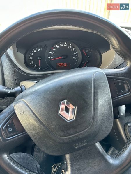 Мінівен Renault Master 2011 в Бережанах