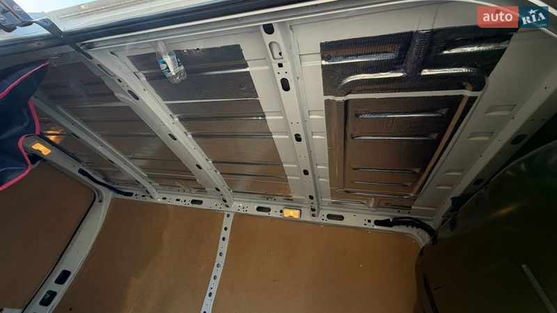 Вантажний фургон Renault Master 2023 в Львові