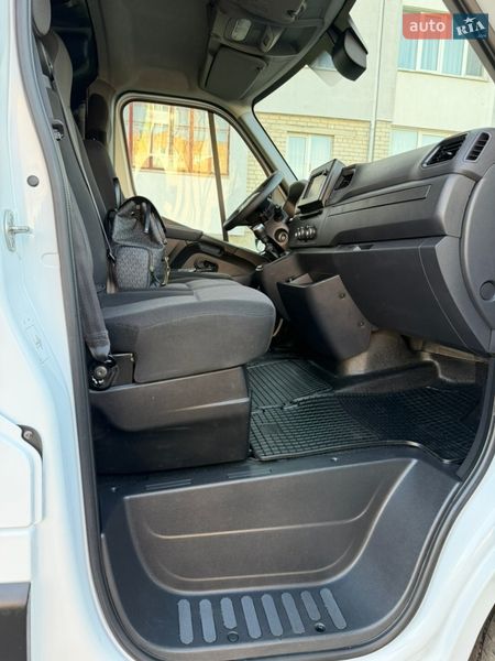Грузовой фургон Renault Master 2021 в Дубно