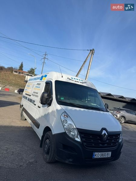 Грузовой фургон Renault Master 2017 в Ужгороде
