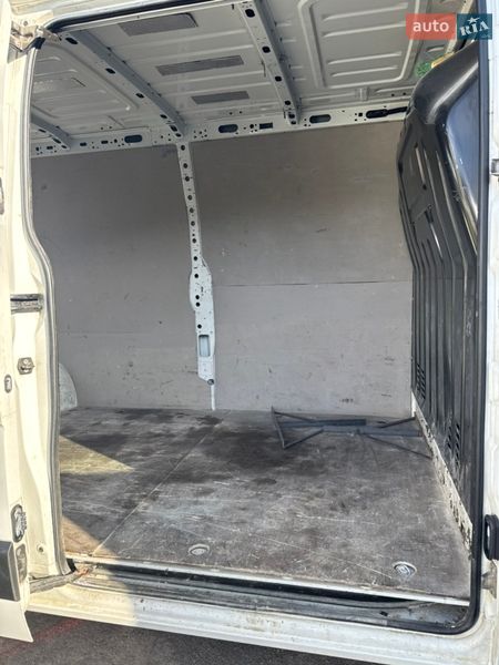 Грузовой фургон Renault Master 2017 в Ужгороде