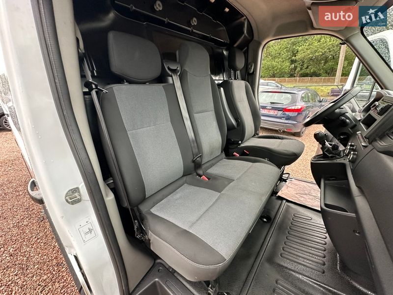 Вантажний фургон Renault Master 2021 в Рівному