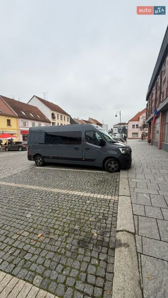 Мікроавтобус Renault Master 2020 в Долині