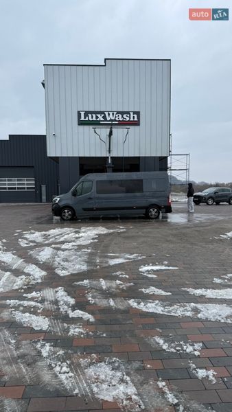 Мікроавтобус Renault Master 2020 в Долині