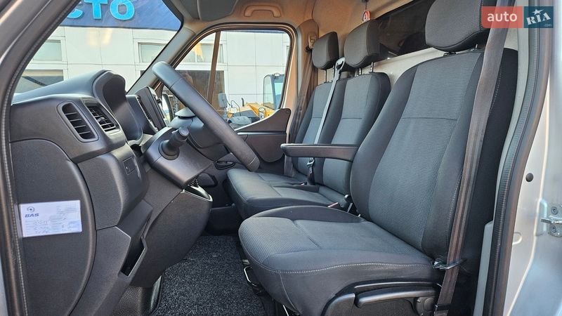 Грузовой фургон Renault Master 2021 в Радомышле