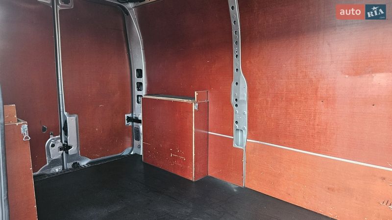 Грузовой фургон Renault Master 2021 в Радомышле