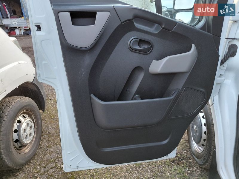 Грузовой фургон Renault Master 2016 в Ивано-Франковске