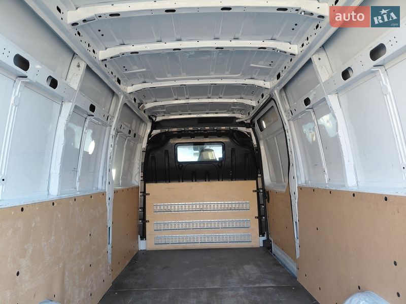 Грузовой фургон Renault Master 2023 в Ивано-Франковске