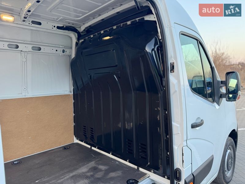 Грузовой фургон Renault Master 2019 в Дубно