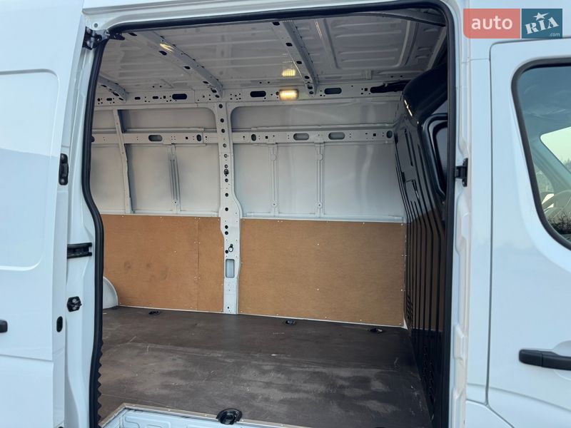 Грузовой фургон Renault Master 2019 в Дубно
