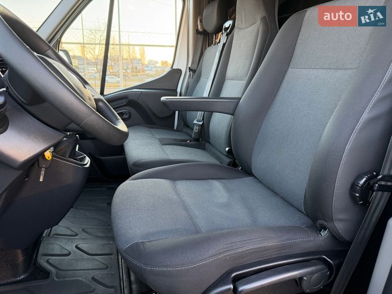 Вантажний фургон Renault Master 2022 в Києві
