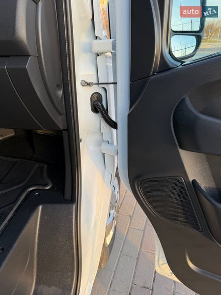 Вантажний фургон Renault Master 2022 в Києві