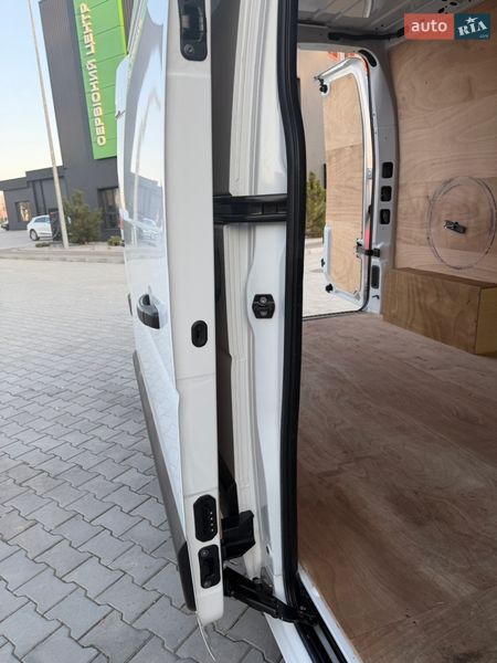 Вантажний фургон Renault Master 2023 в Дубні