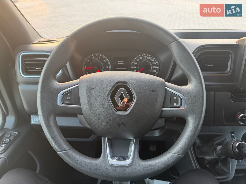 Вантажний фургон Renault Master 2023 в Дубні