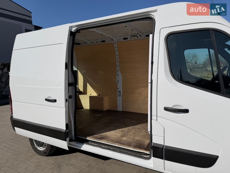 Грузовой фургон Renault Master 2021 в Луцке