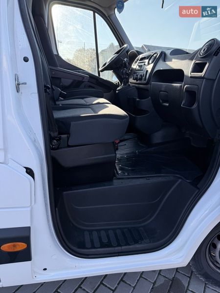 Грузовой фургон Renault Master 2018 в Бучаче
