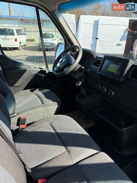 Вантажний фургон Renault Master 2021 в Рівному