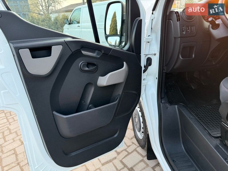 Грузовой фургон Renault Master 2017 в Дубно