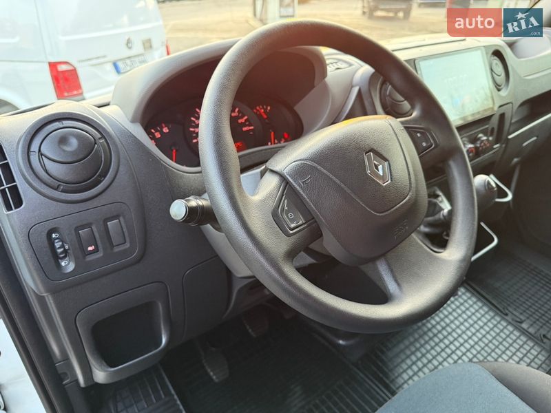 Грузовой фургон Renault Master 2017 в Дубно