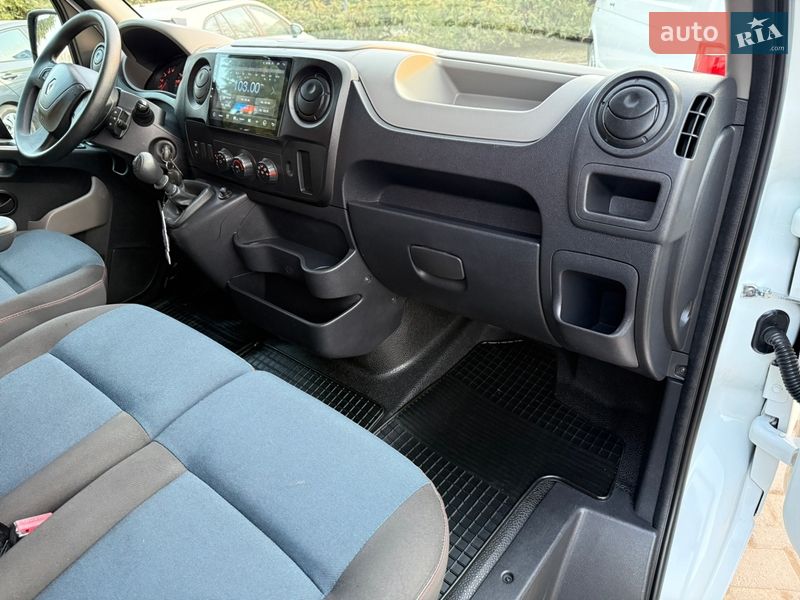 Грузовой фургон Renault Master 2017 в Дубно