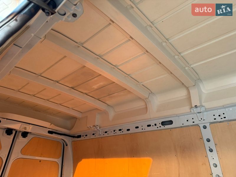 Грузовой фургон Renault Master 2017 в Дубно