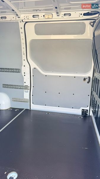 Вантажний фургон Renault Master 2021 в Луцьку