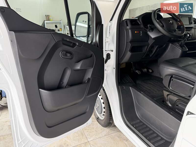 Вантажний фургон Renault Master 2020 в Полтаві