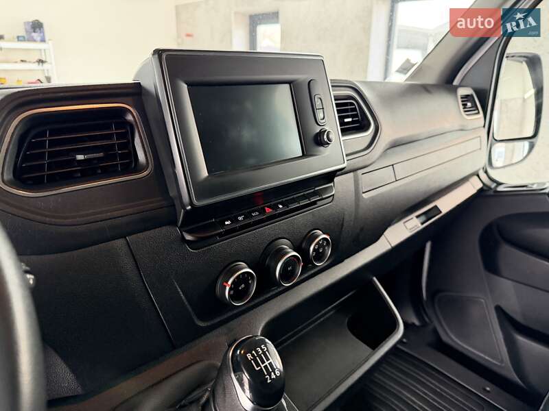 Вантажний фургон Renault Master 2020 в Полтаві