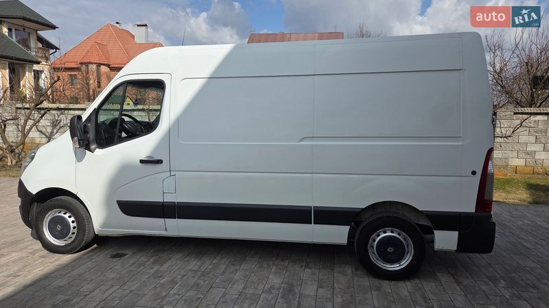Вантажний фургон Renault Master 2015 в Луцьку
