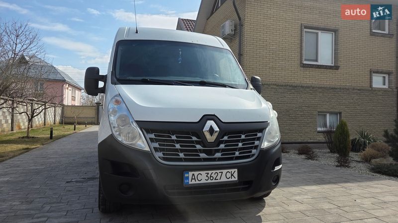 Вантажний фургон Renault Master 2015 в Луцьку